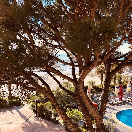 Mali I Robit Beachfront Apartment Golem  Extérieur photo