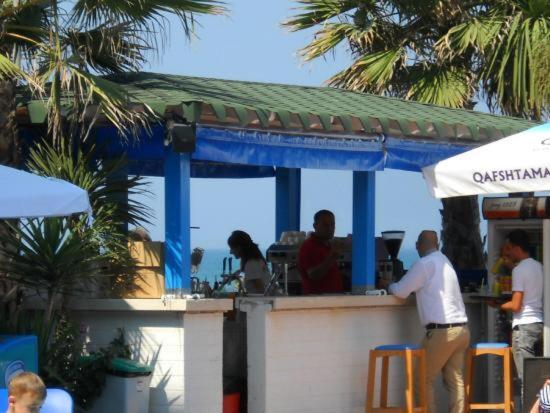 Mali I Robit Beachfront Apartment Golem  Extérieur photo