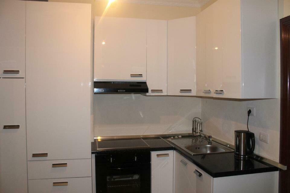 Mali I Robit Beachfront Apartment Golem  Extérieur photo