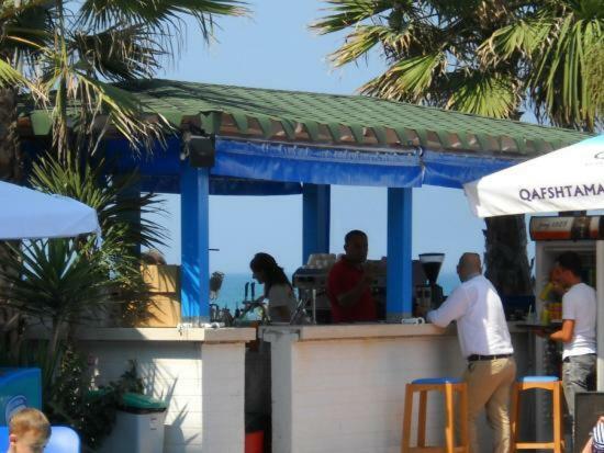 Mali I Robit Beachfront Apartment Golem  Extérieur photo